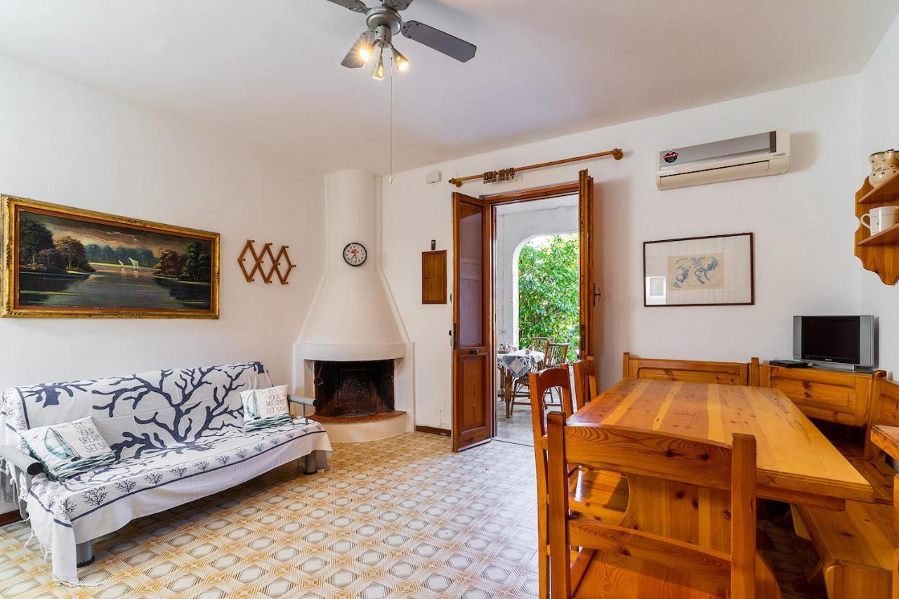 Villino Sabrina Con Piscina Villa ตอร์เลลาปิลโล ภายนอก รูปภาพ